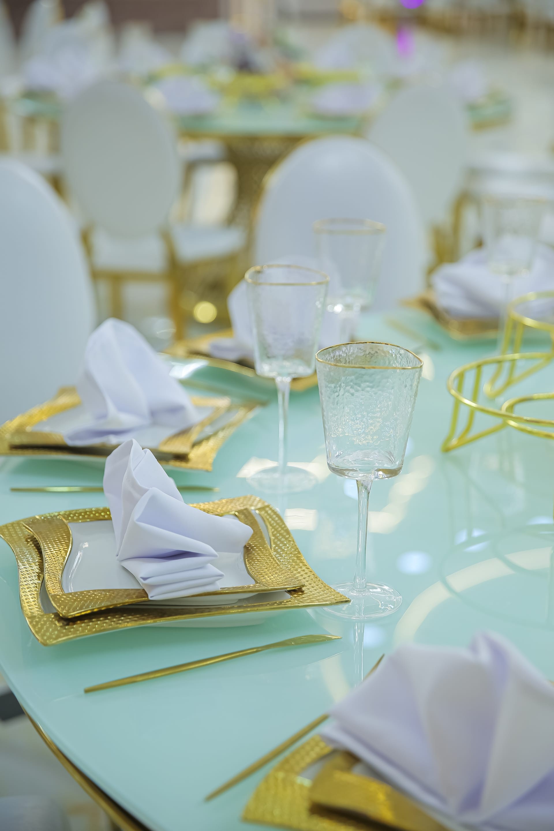 WEST HALL - Большой зал