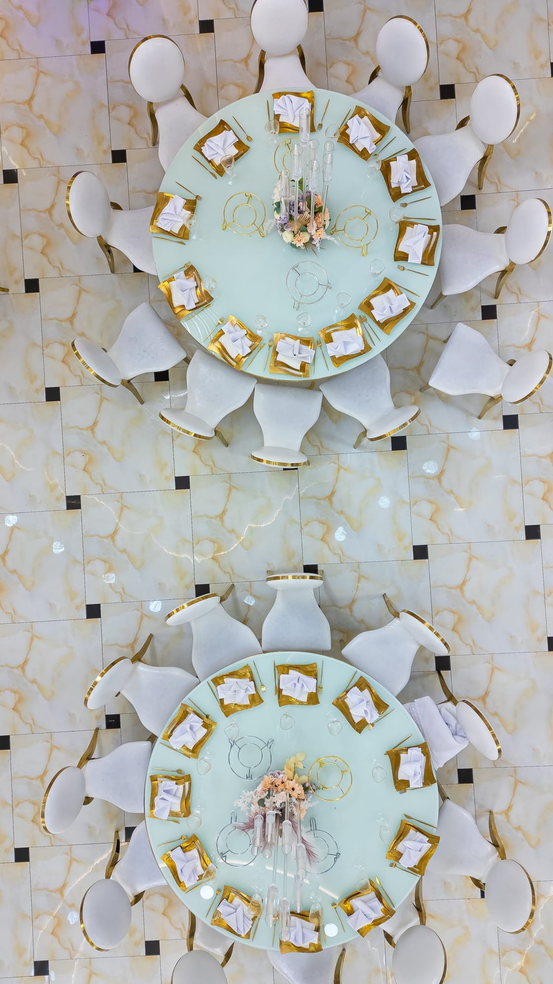 WEST HALL - Большой зал