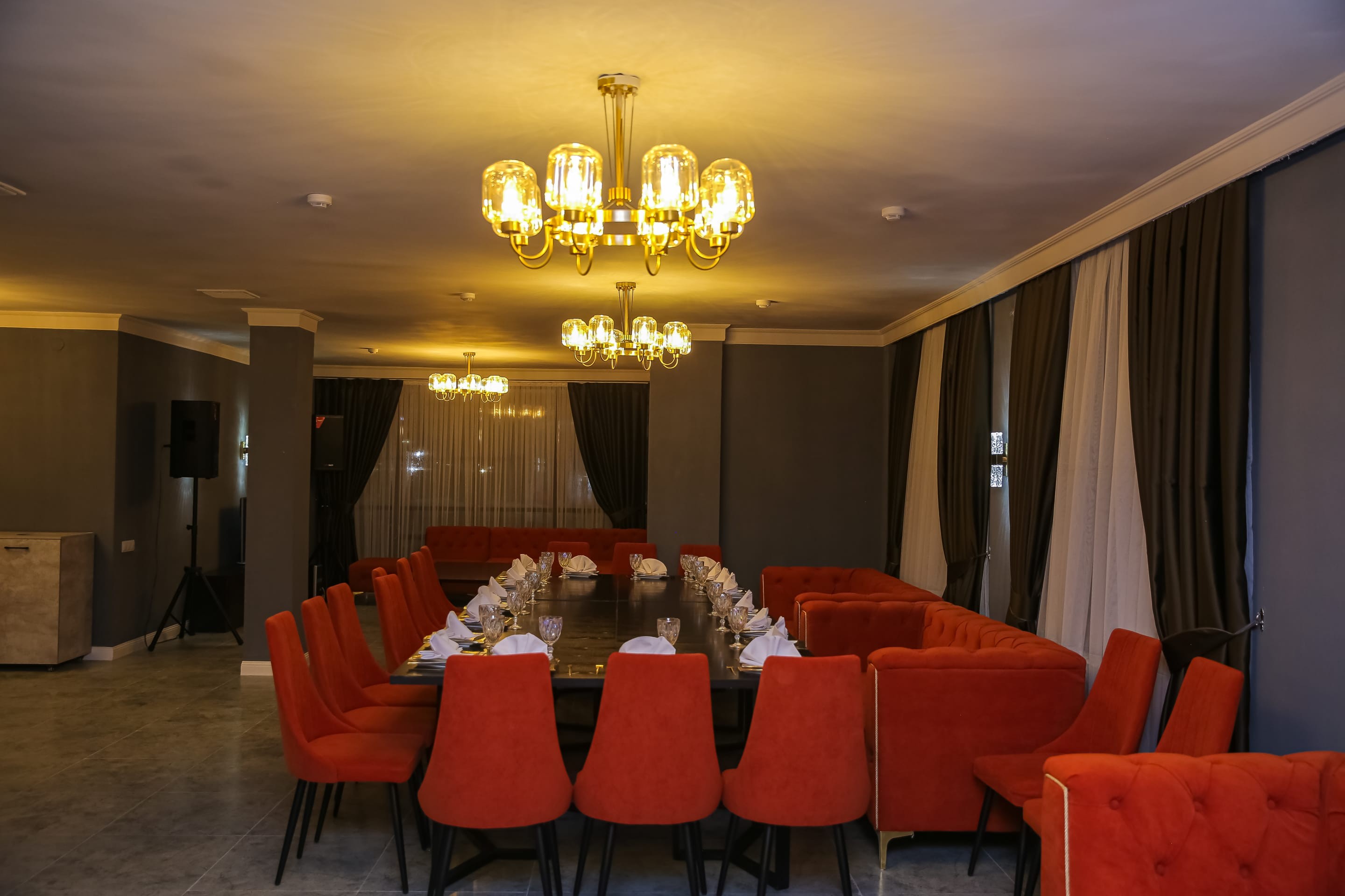 WEST HALL - VIP караоке